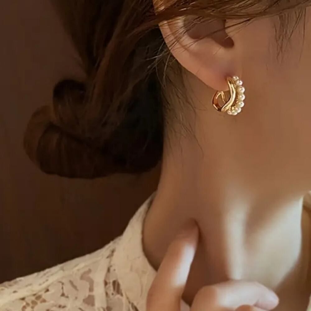 C Shape Faux Pearl Decor Gold Tone Stud Earrings
